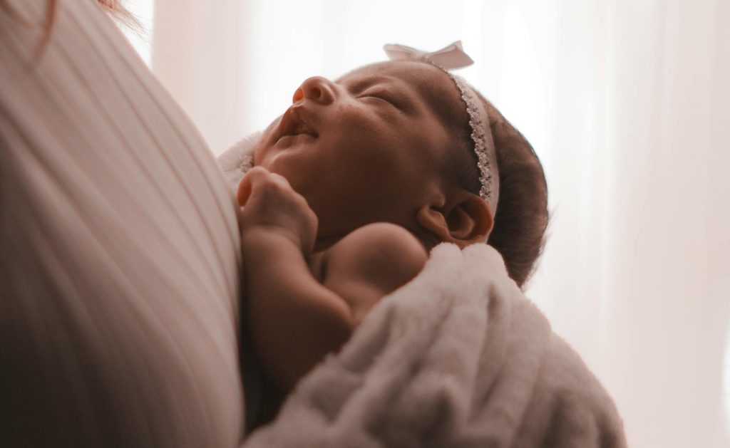 hoeveel slapen pasgeboren babys